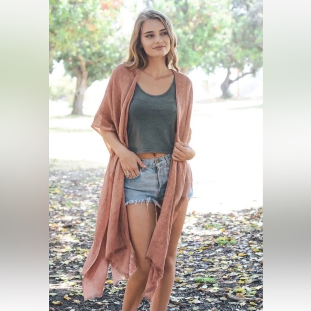 Gorgeous cardigan kimono overlay